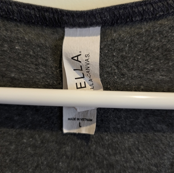 Mommy Shark tank top - Picture 2 of 2